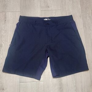 The North Face Navy Technical Hiking Shorts - Men’s 38
